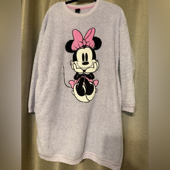 Disney Other - Disney Minnie Mouse Faux Fur lounge Wear